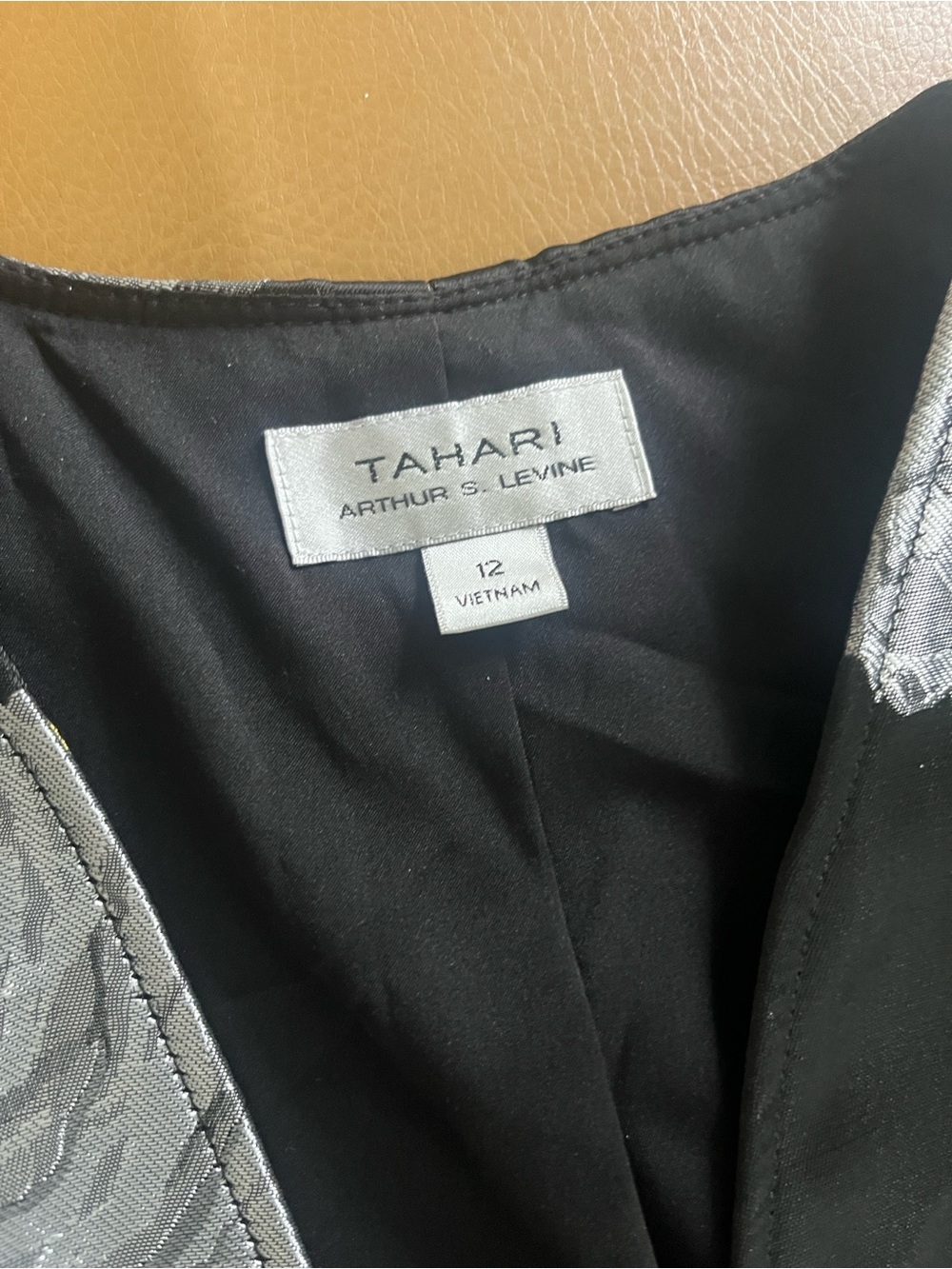 Tahari Black Long Blazer with Gold and Silver Floral Jacquard - Picture 4 of 8